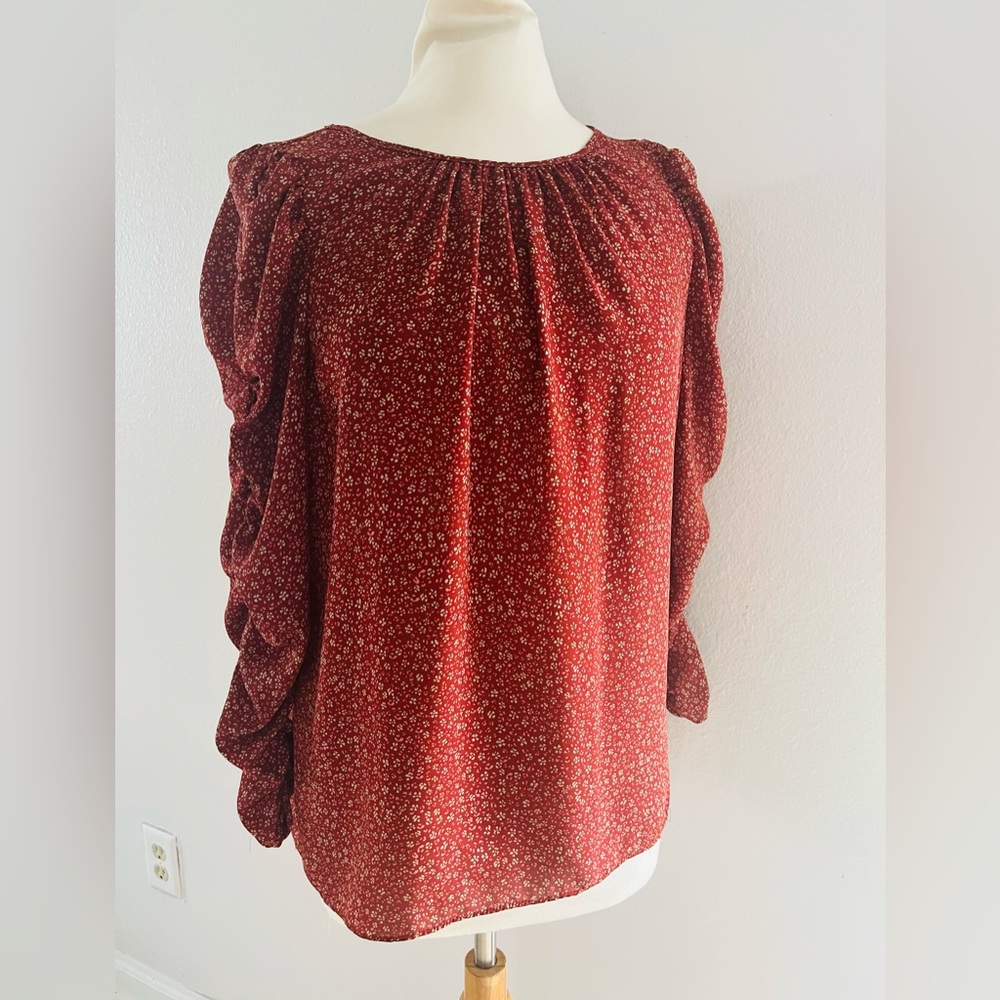 Max Studio Floral Rouched  sleeve blouse